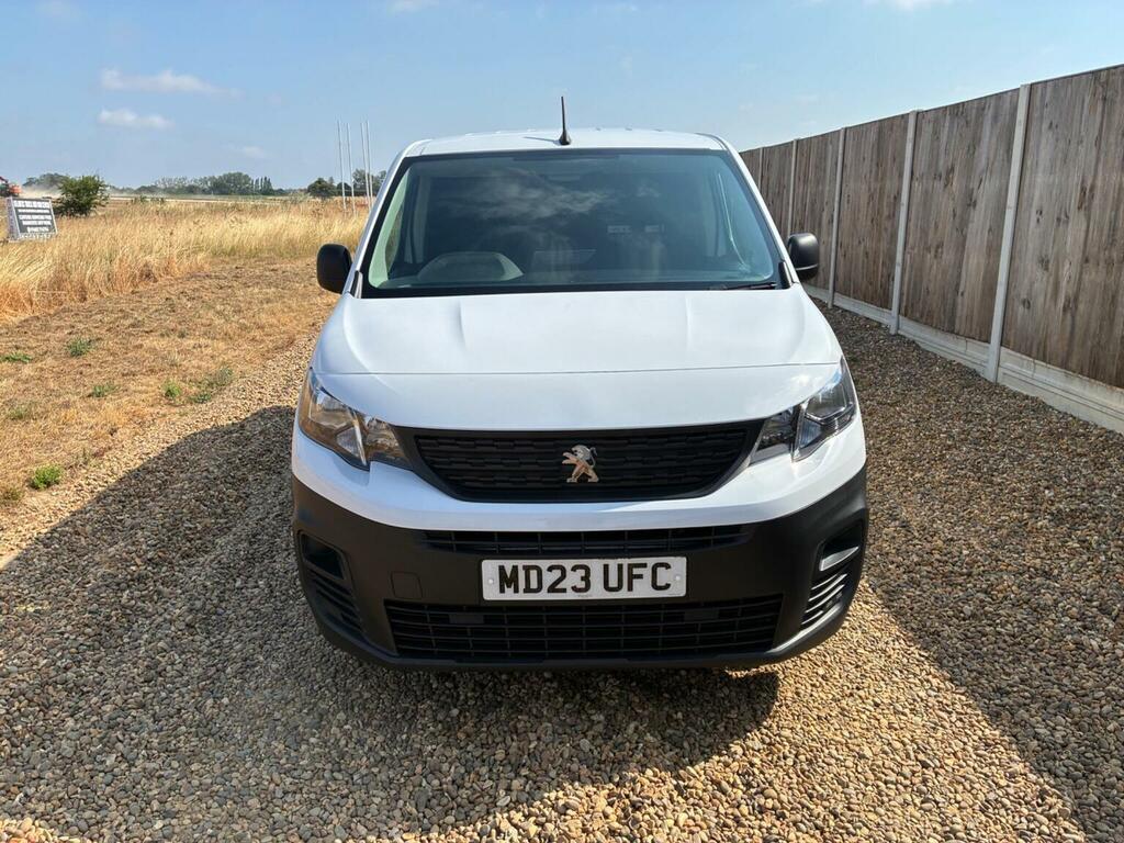 Peugeot Partner 1.5 Bluehdi 1000 Professional Premium Standard P White #2