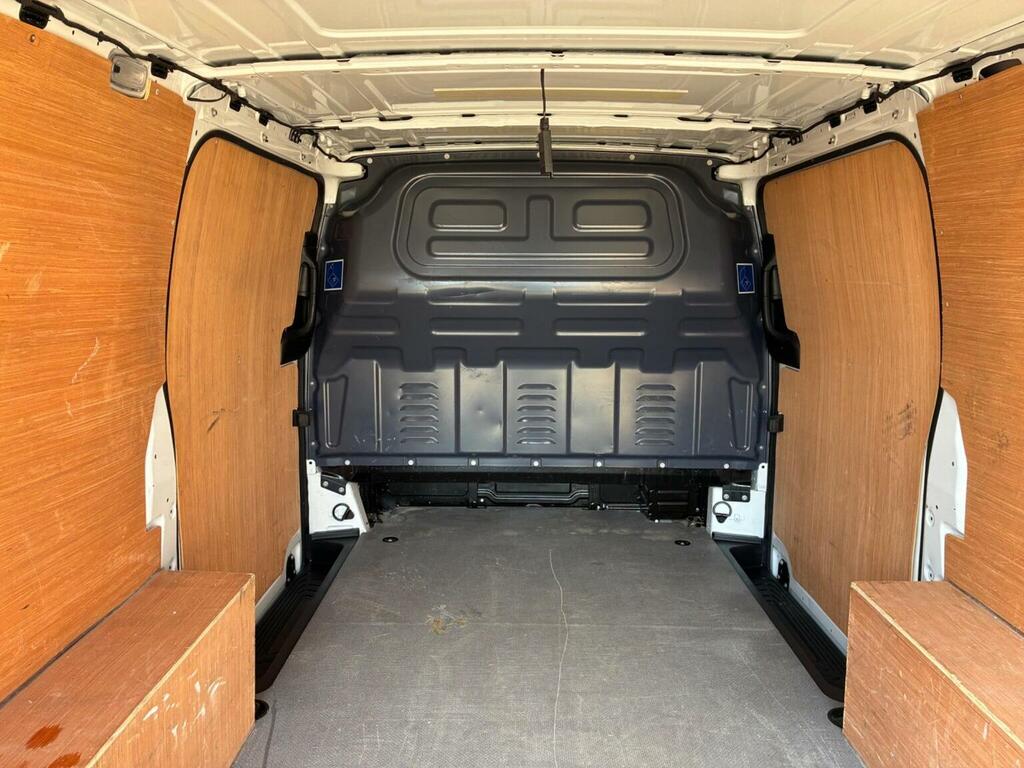 Mercedes-Benz eVito Evito Van Progressive L3 My21 White #17