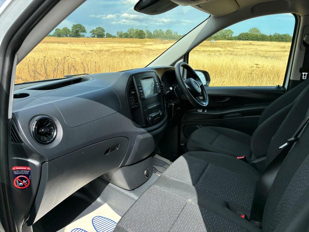 Mercedes-Benz eVito Evito Van Progressive L3 My21 White #13
