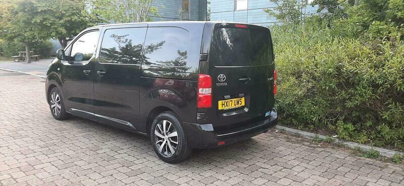 Toyota PROACE 1.6D Comfort Medium Panel Black #6