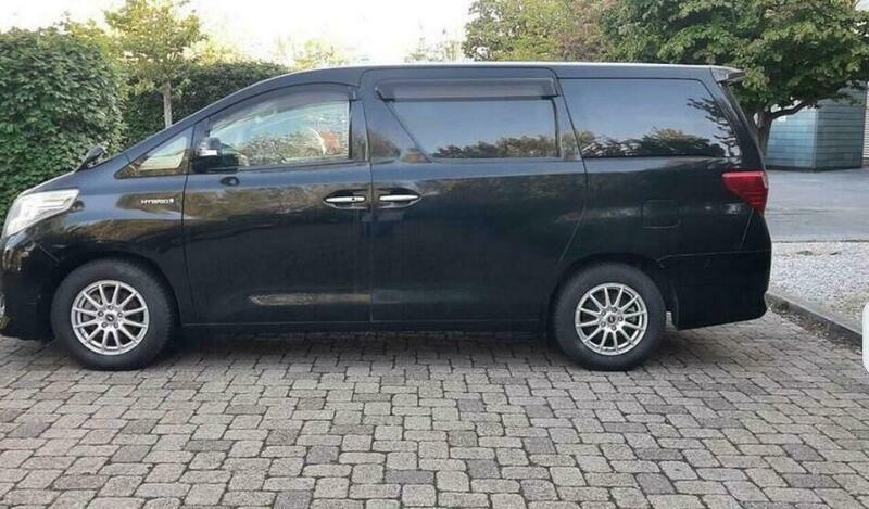 Toyota Alphard 2.4L Hybrid 7 Seater Black #4