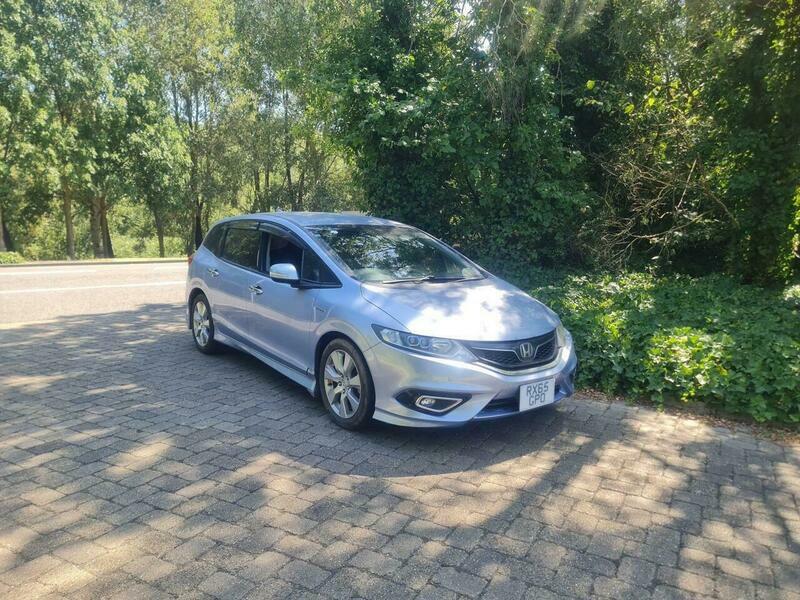 Honda Civic Estate 1.5L Hybrid Silver