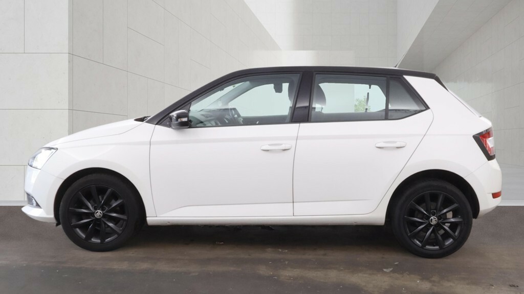 Skoda Fabia 1.0 Colour Edition DG20KBN White #5