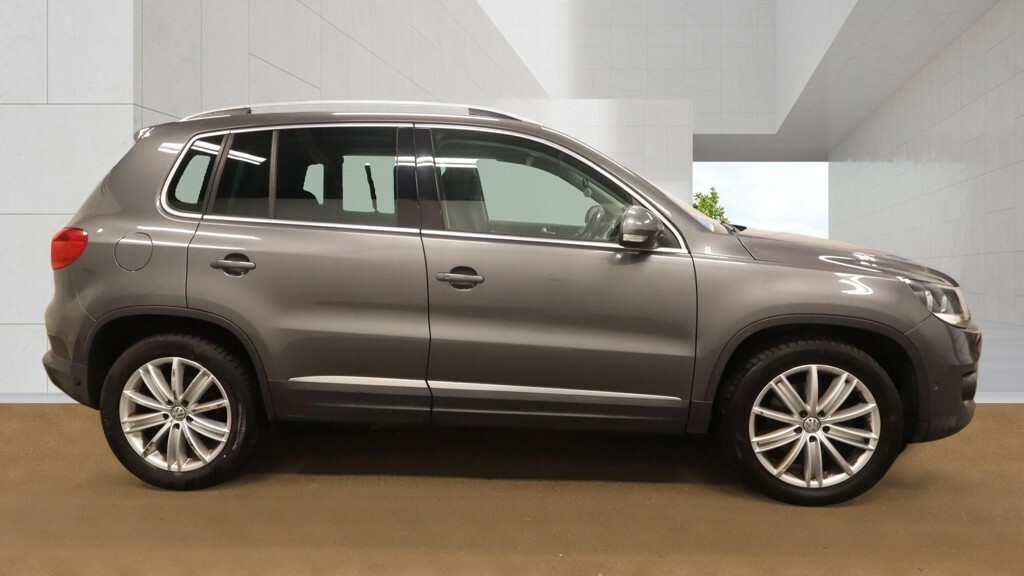 Volkswagen Tiguan 2.0 Tdi Bluemotion Tech Match Edition Grey #2
