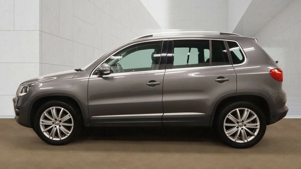 Volkswagen Tiguan 2.0 Tdi Bluemotion Tech Match Edition Grey #5