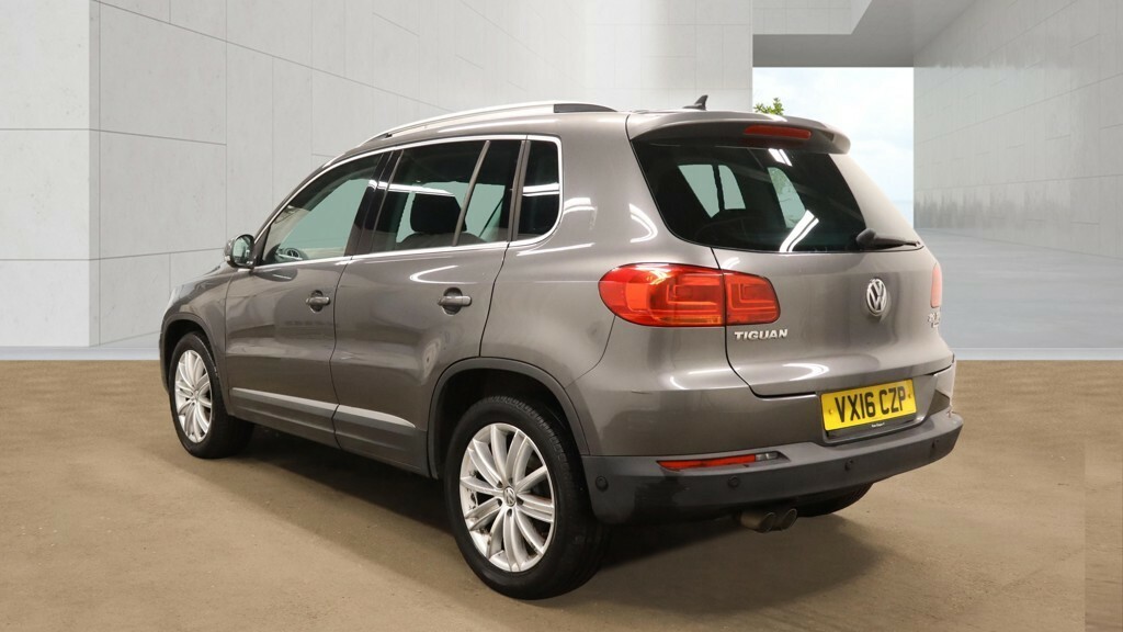 Volkswagen Tiguan 2.0 Tdi Bluemotion Tech Match Edition Grey #4
