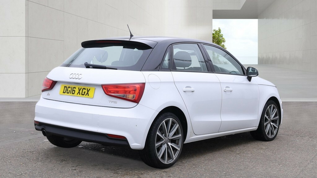 Audi A1 1.0 Tfsi Sport White #3