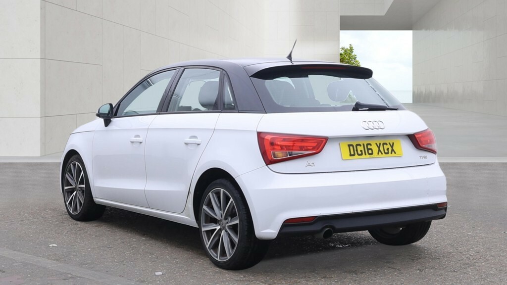 Audi A1 1.0 Tfsi Sport White #4