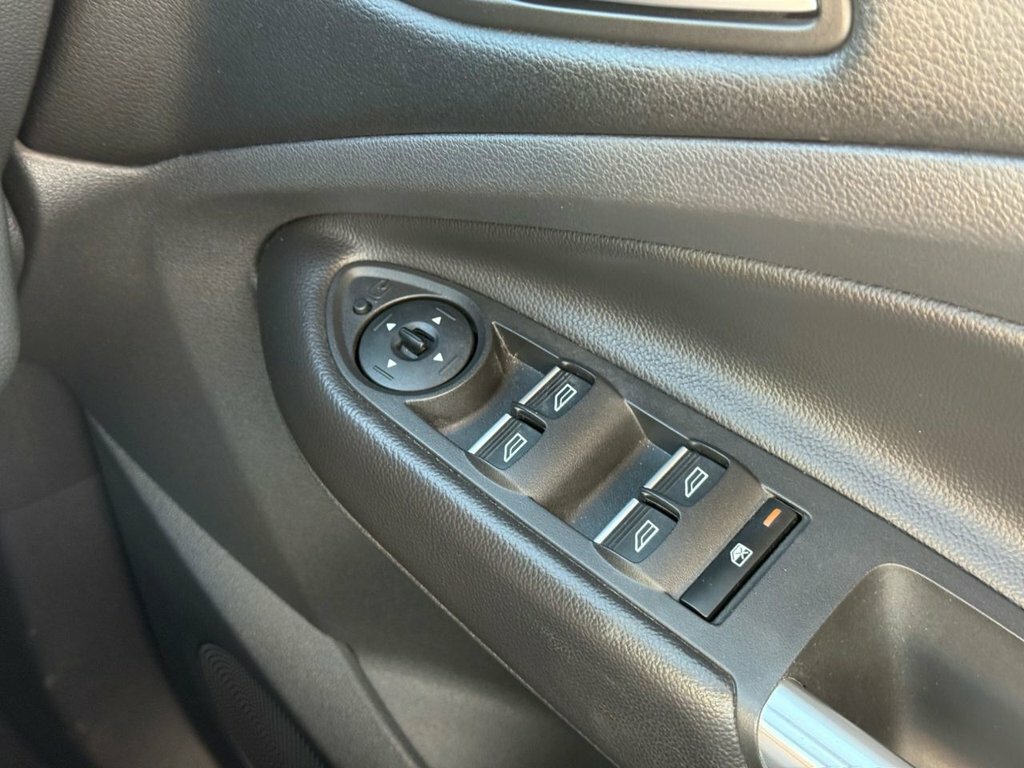 Ford Kuga Blue #20