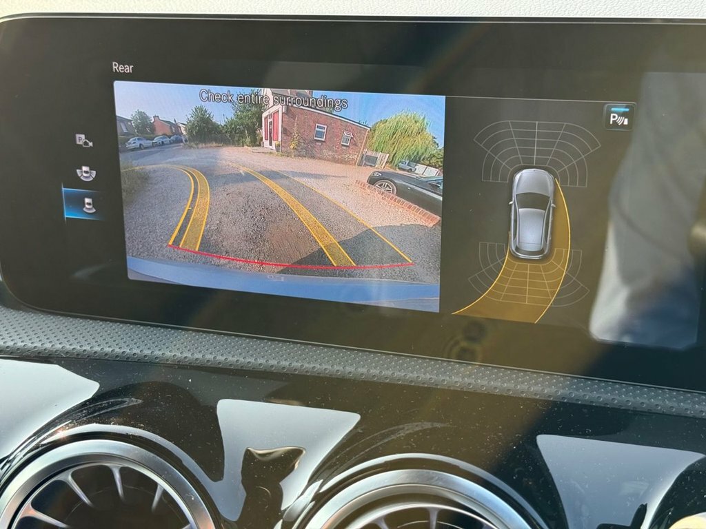 Mercedes-Benz A Class 2L Amg Line Silver #3