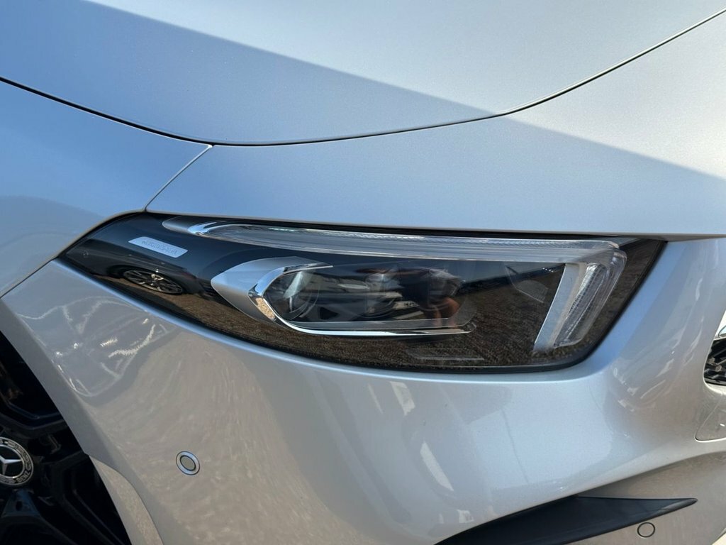 Mercedes-Benz A Class 2L Amg Line Silver #4
