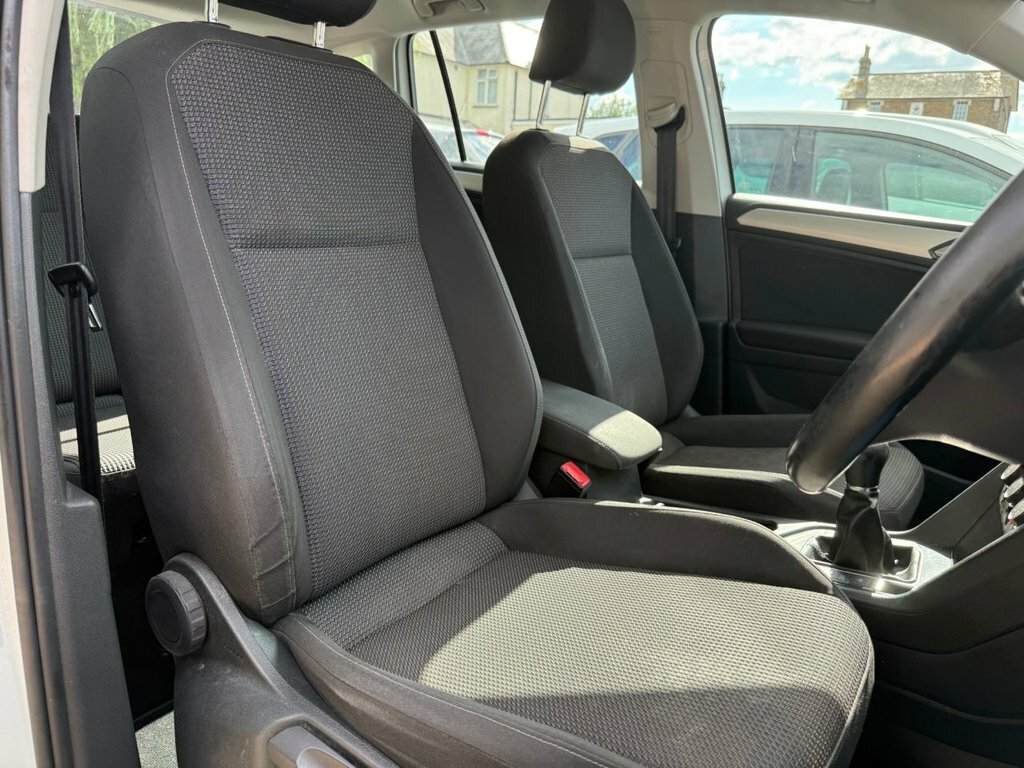Volkswagen Tiguan 1.4L S White #3