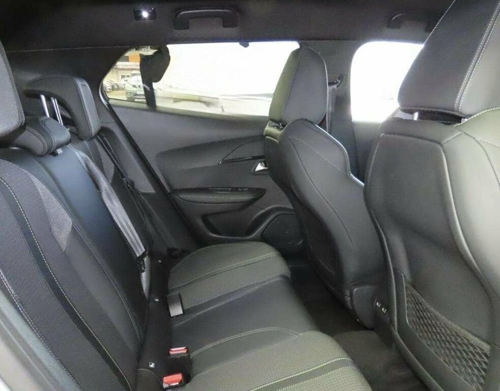 Peugeot e-2008 Suv Grey #5