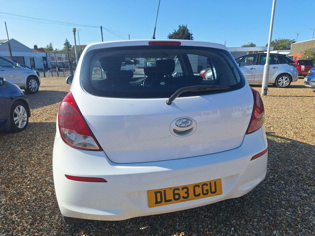 Hyundai I20 1.2 Active Euro 5 DL63CGU White #4