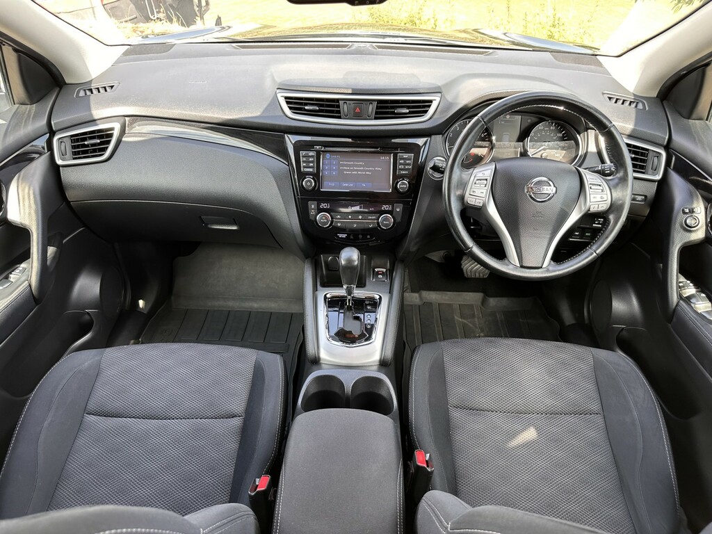 Nissan Qashqai 1.2 Dig-t N-tec Black #4