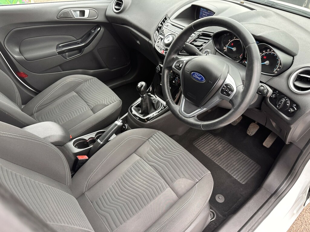 Ford Fiesta 1.0 T Ecoboost Titanium White #3