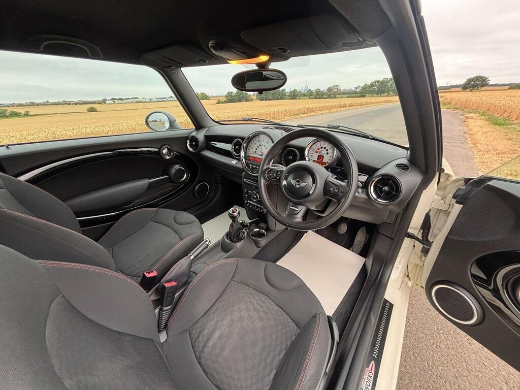 Mini Hatch 1.6 Cooper Euro 5 Ss White #6