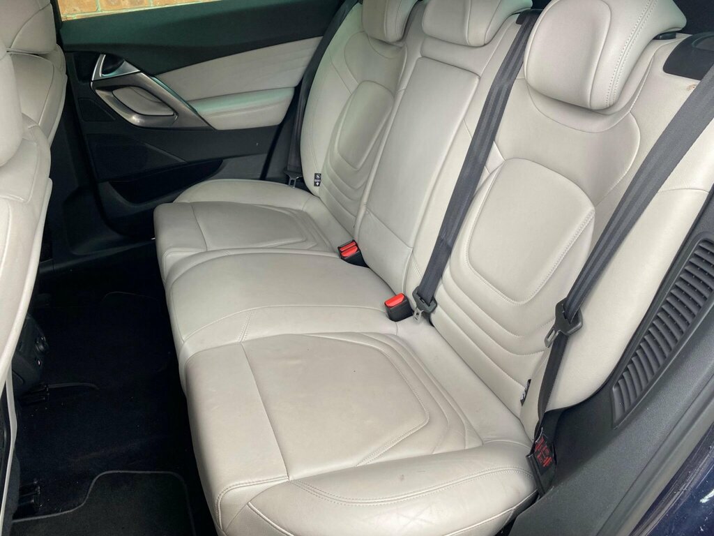 DS DS 5 Hatchback White #20