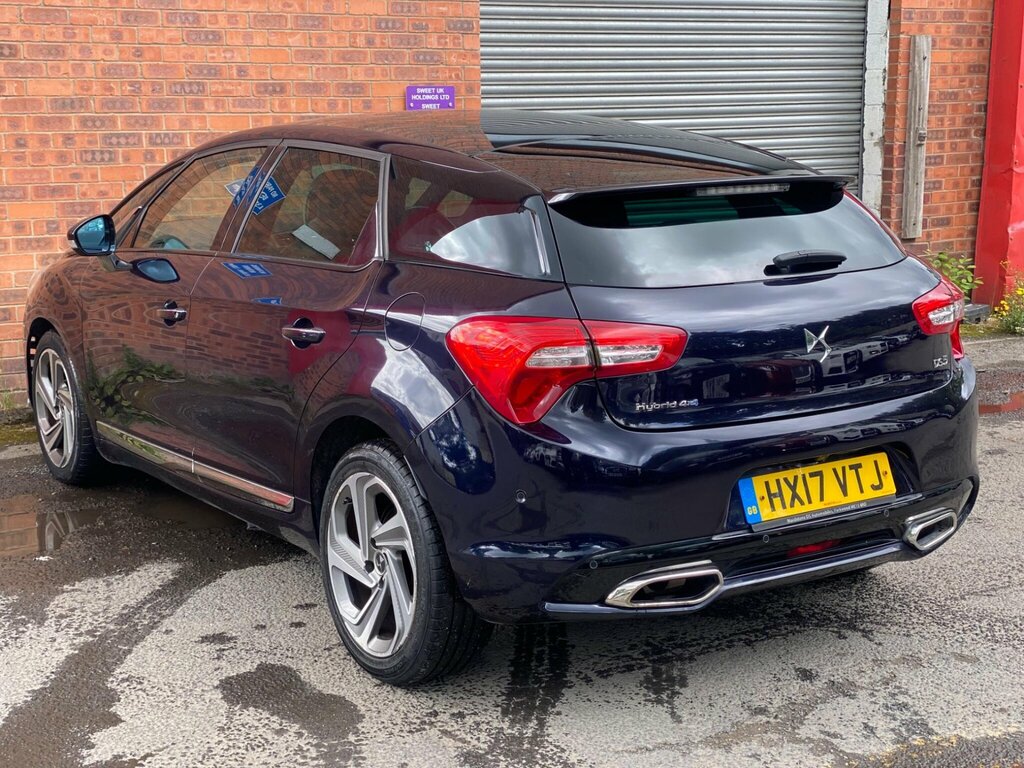 DS DS 5 Hatchback White #22
