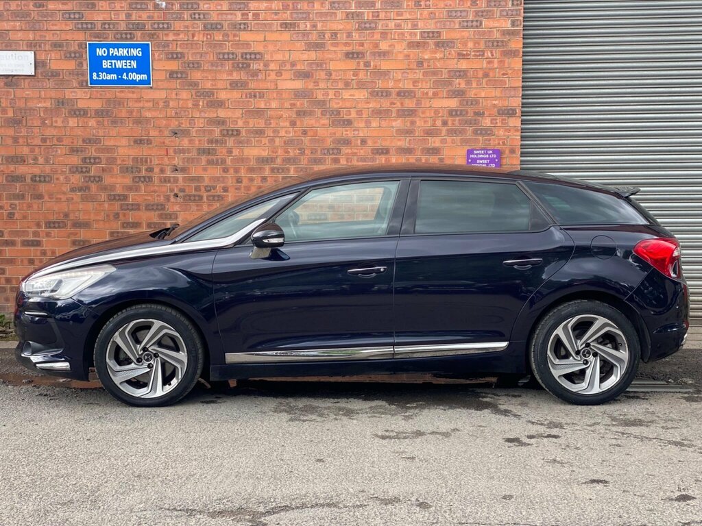 DS DS 5 Hatchback White #15