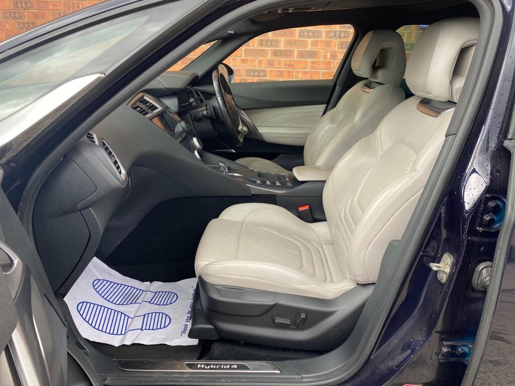 DS DS 5 Hatchback White #16