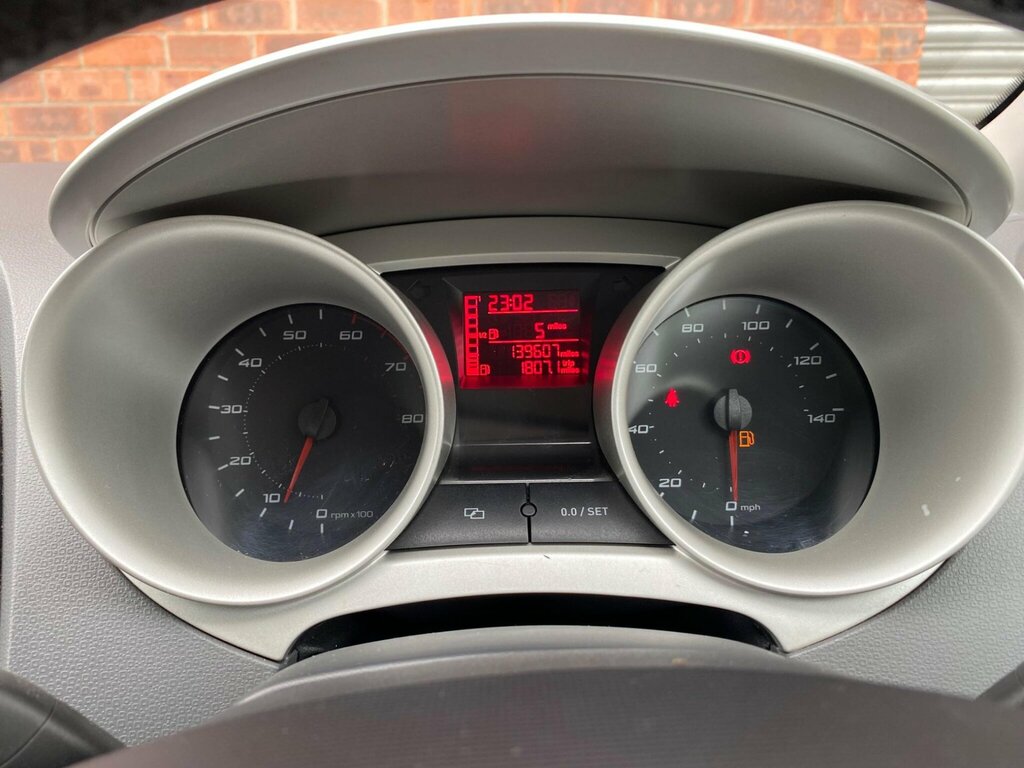 Seat Ibiza 1.4 16V Se Copa Sport Coupe Euro 5 Red #28