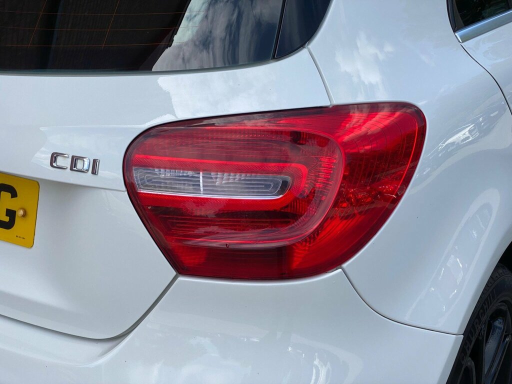 Mercedes-Benz A Class A180 Cdi Blueefficiency Se White #24