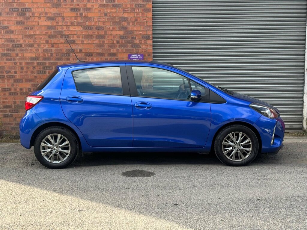 Toyota Yaris 1.5 Vvt-i Icon Tech Euro 6 YL67MZW Blue #5
