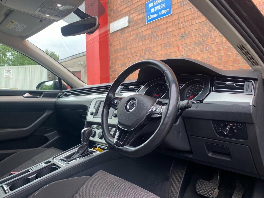Volkswagen Passat 2.0L Gt Tdi Bluemotion Technology Dsg 148 Bhp Black #26