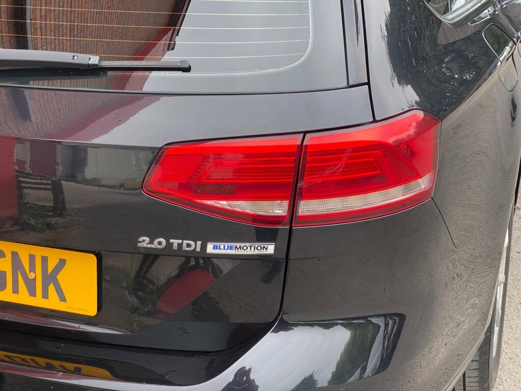 Volkswagen Passat 2.0L Gt Tdi Bluemotion Technology Dsg 148 Bhp Black #24