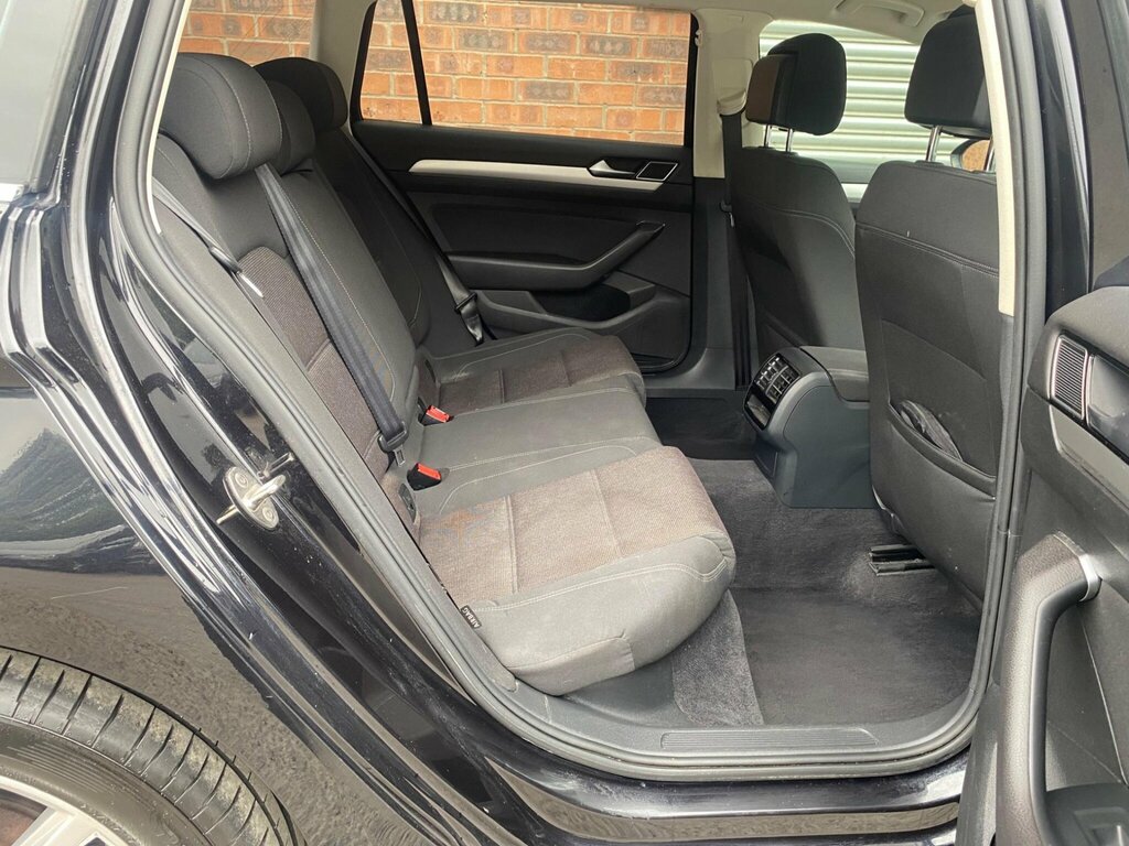 Volkswagen Passat 2.0L Gt Tdi Bluemotion Technology Dsg 148 Bhp Black #11