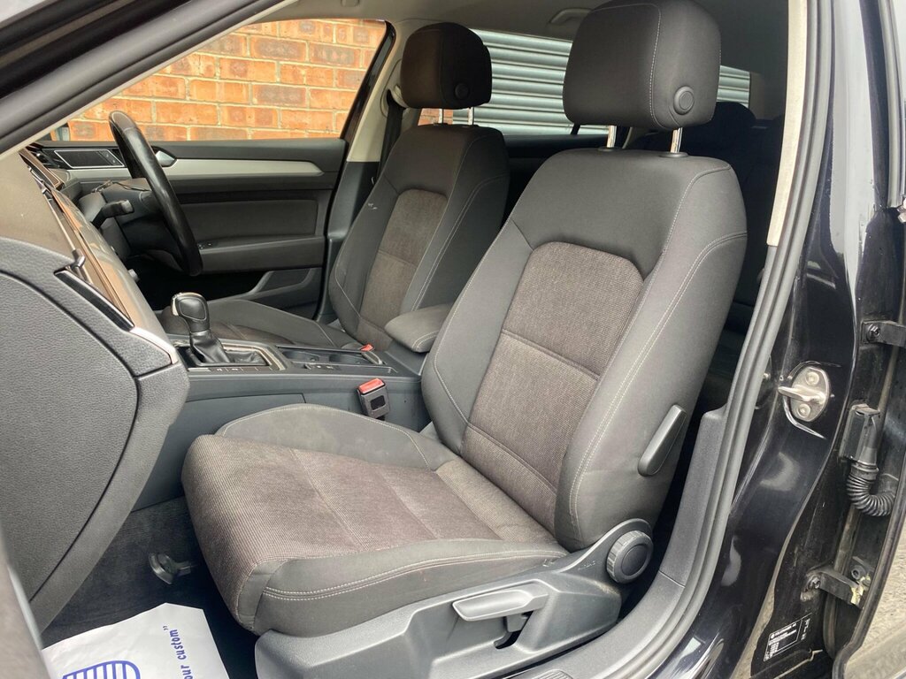 Volkswagen Passat 2.0L Gt Tdi Bluemotion Technology Dsg 148 Bhp Black #16
