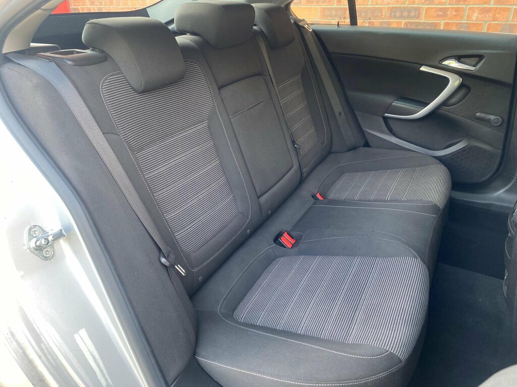 Vauxhall Insignia Hatchback 2.0 Cdti Exclusiv Euro 5 2011 Silver #12