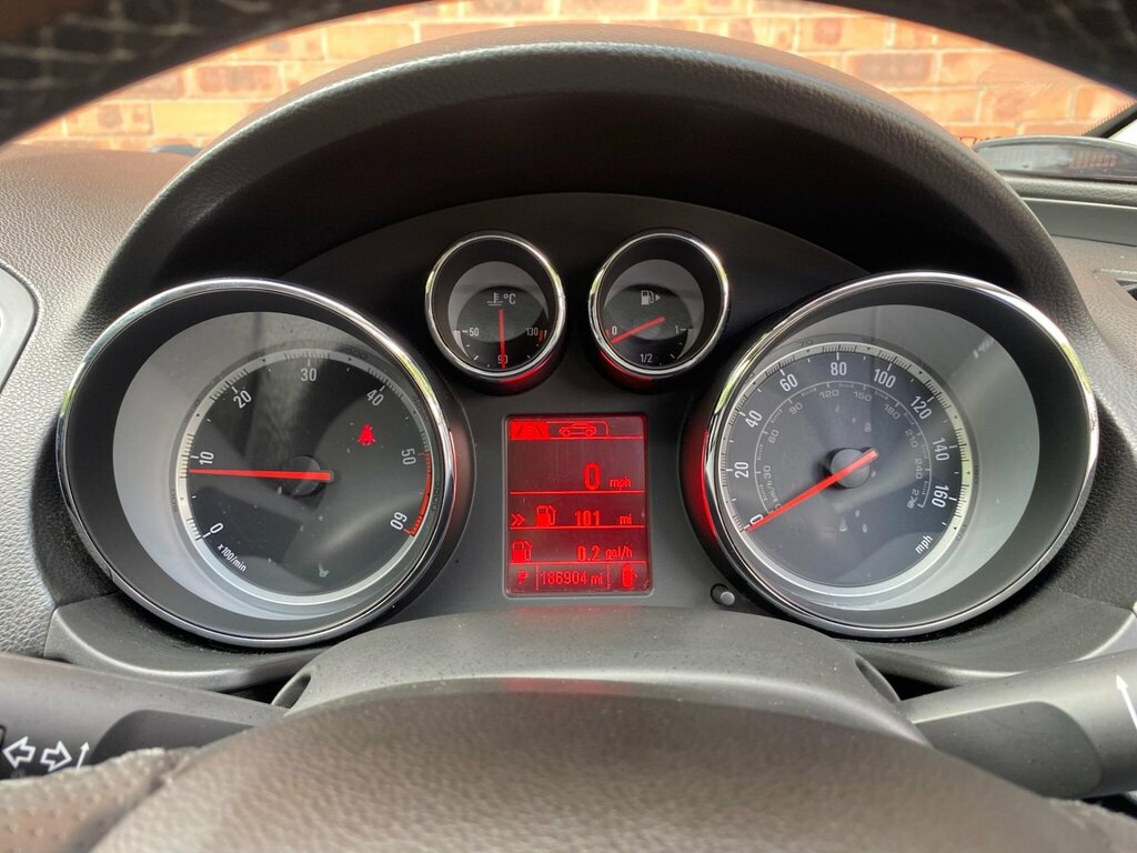 Vauxhall Insignia Hatchback 2.0 Cdti Exclusiv Euro 5 2011 Silver #30