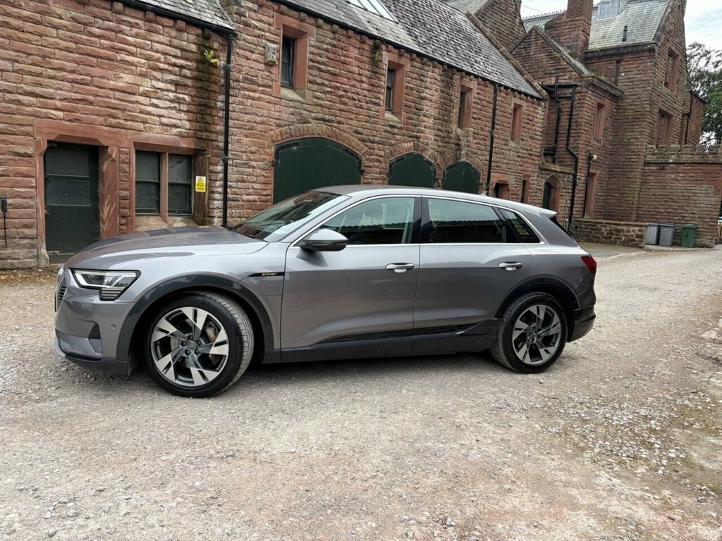 Audi E-tron 55 Suv Quattro 95Kwh 408 Ps Grey #4