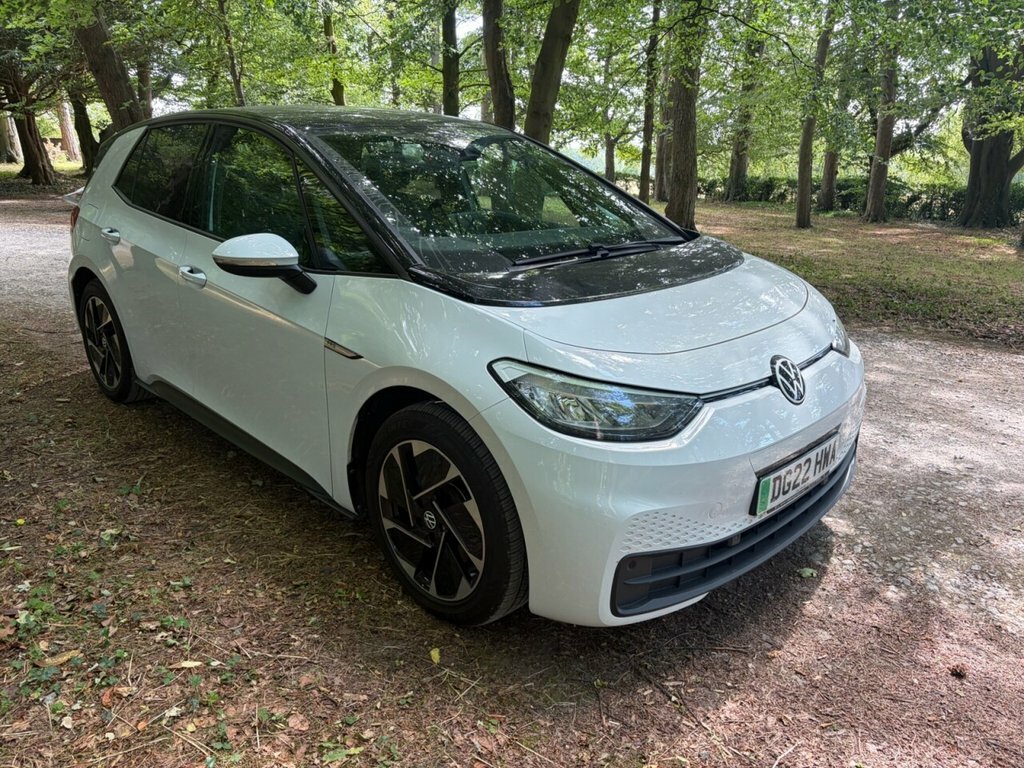 Volkswagen ID.3 Pro 58Kwh Life Hatchback 145 Ps White