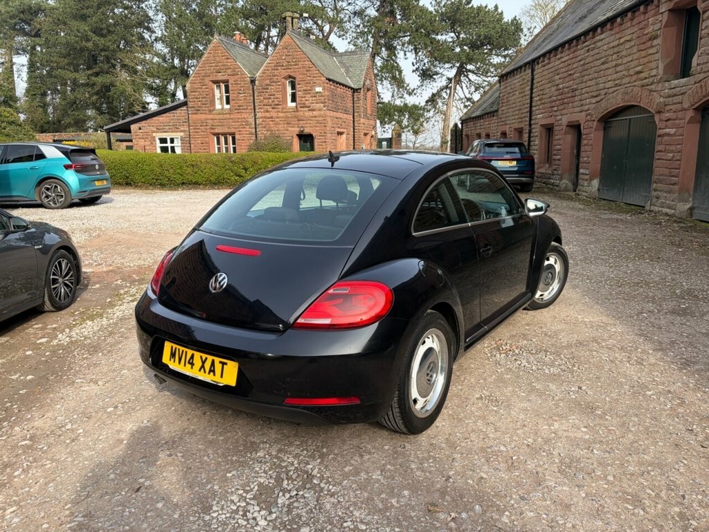 Volkswagen Beetle 1.6 Tdi Bluemotion Tech Red #8