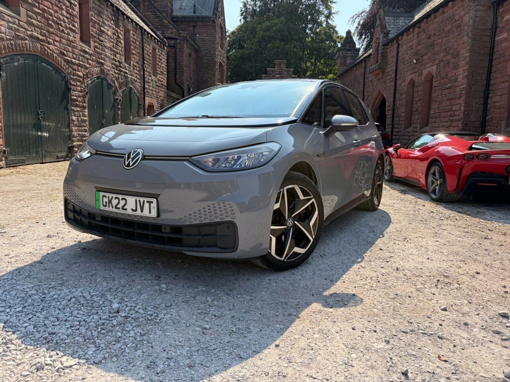 Volkswagen ID.3 Pro 58Kwh Life Hatchback 145 Ps Grey #2