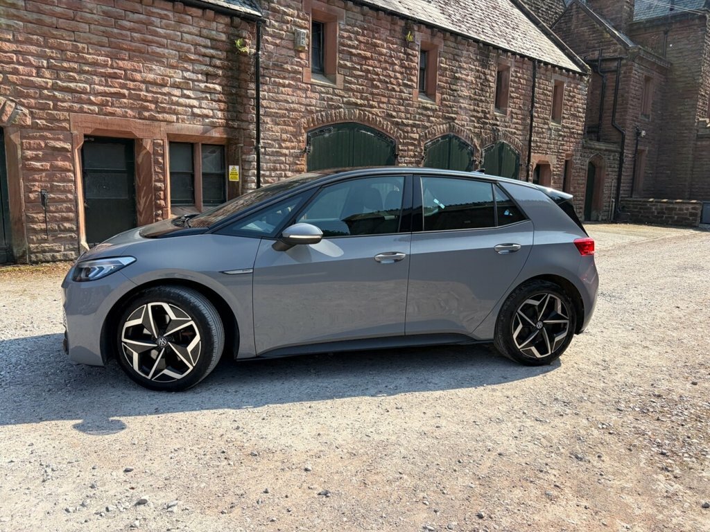 Volkswagen ID.3 Pro 58Kwh Life Hatchback 145 Ps Grey #4