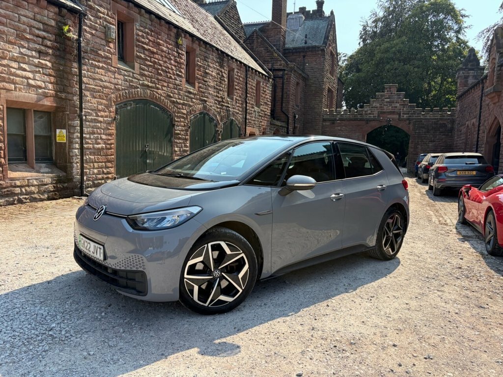 Volkswagen ID.3 Pro 58Kwh Life Hatchback 145 Ps Grey #3