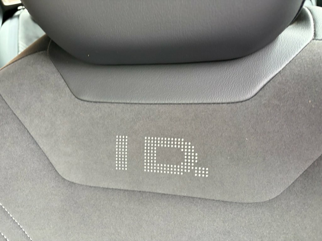 Volkswagen ID.4 Suv Black #10
