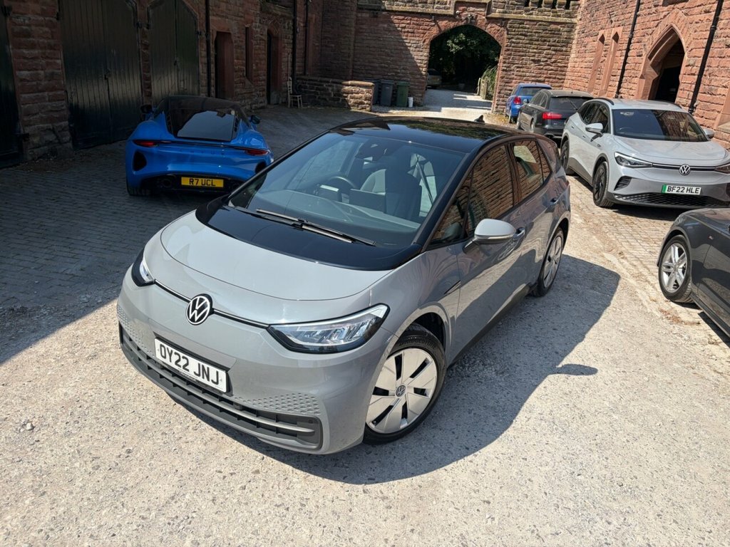 Volkswagen ID.3 Pro 58Kwh Life Hatchback 145 Ps Grey #2