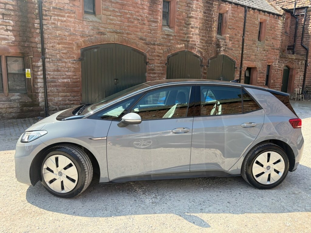 Volkswagen ID.3 Pro 58Kwh Life Hatchback 145 Ps Grey #5