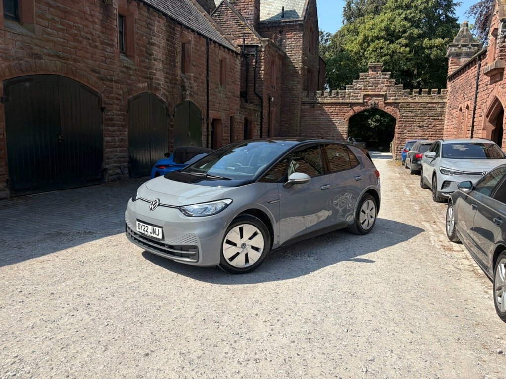 Volkswagen ID.3 Pro 58Kwh Life Hatchback 145 Ps Grey #3