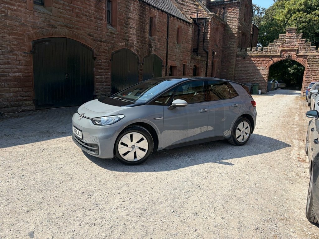 Volkswagen ID.3 Pro 58Kwh Life Hatchback 145 Ps Grey #4