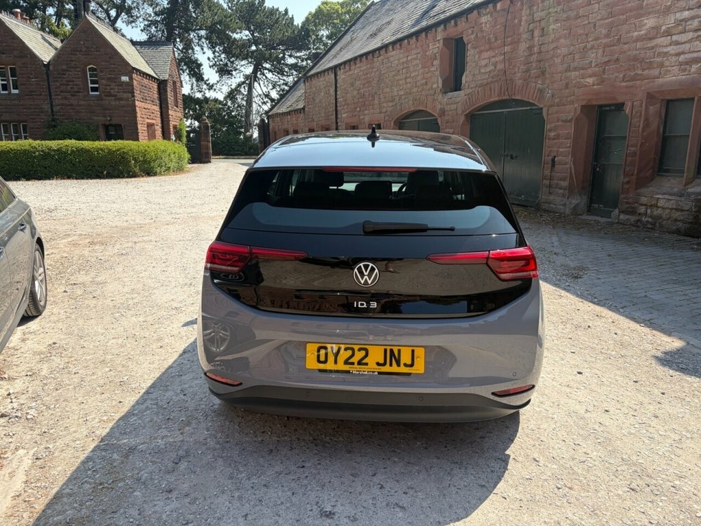 Volkswagen ID.3 Pro Performance Life White #10