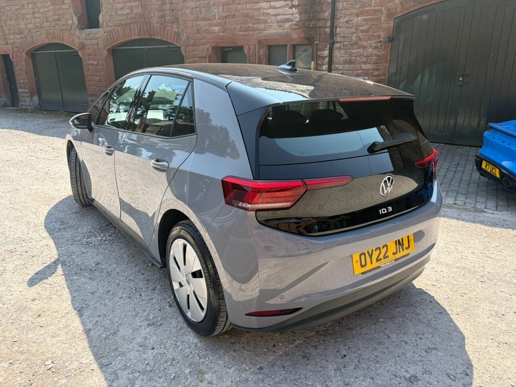 Volkswagen ID.3 Pro Performance Life White #9