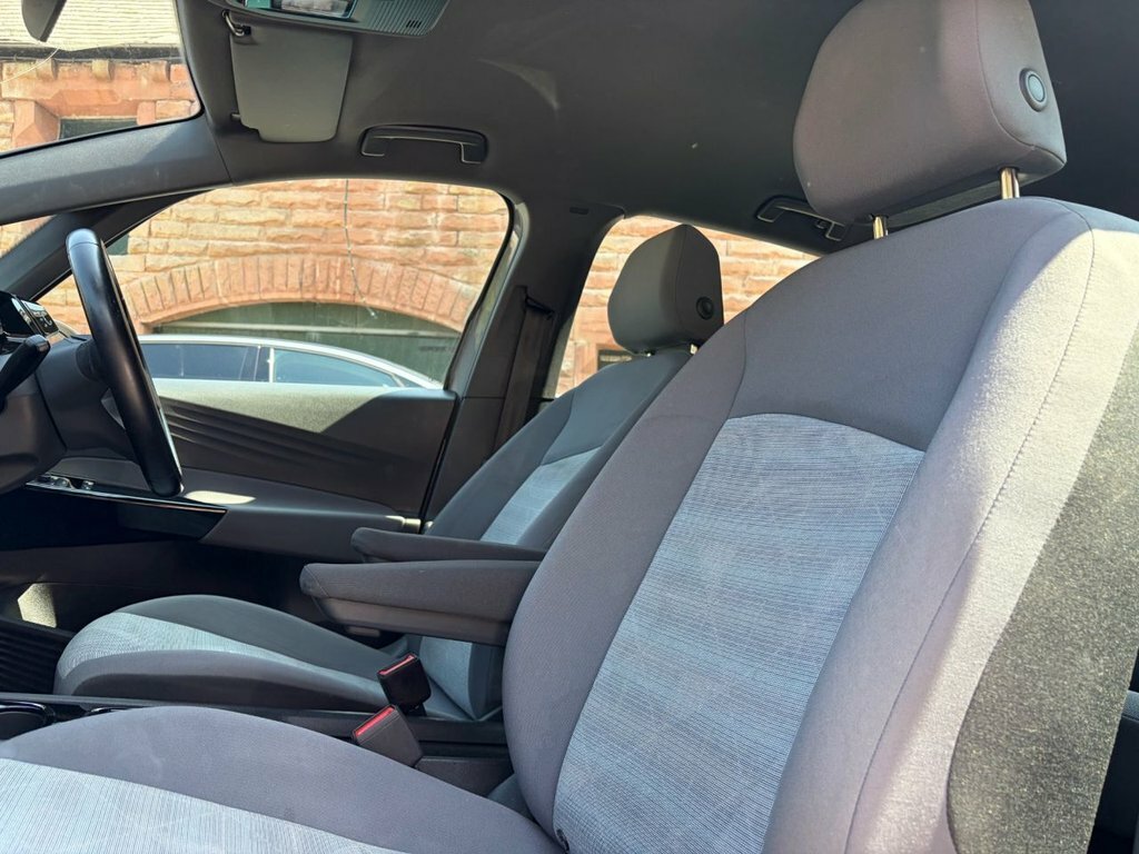 Volkswagen ID.3 Pro 58Kwh Life Hatchback 145 Ps Grey #6