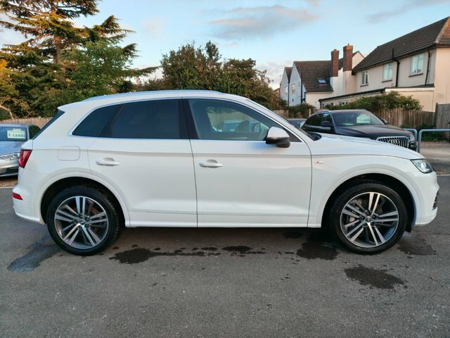 Audi Q5 Tfsie S Line Competition Suv 2.0 White