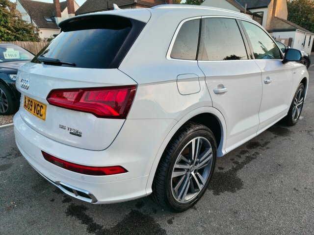Audi Q5 Tfsie S Line Competition Suv 2.0 White #6